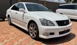 
										Toyota Crown 2007 full									