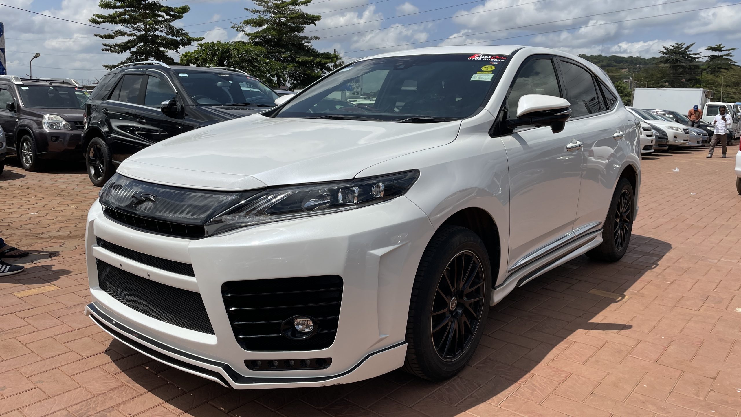 Toyota Harrier 2014