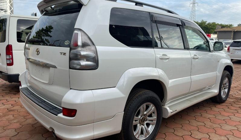 
								Toyota Land Cruiser Prado Tz 2007 full									