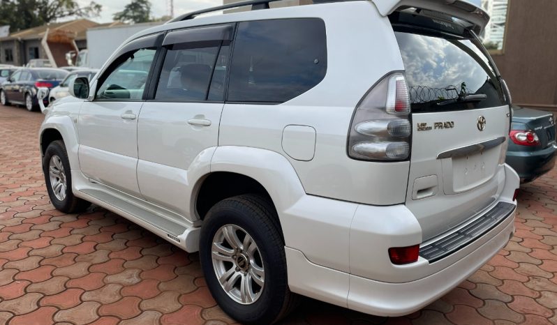 
								Toyota Land Cruiser Prado Tz 2007 full									