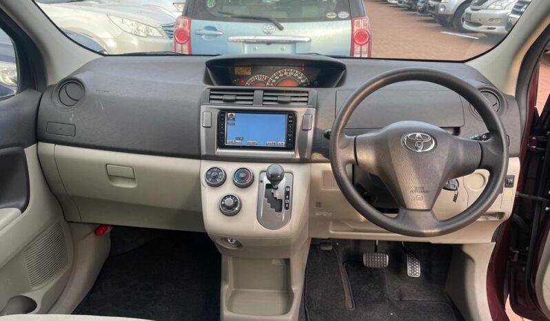 
								Toyota Passo Sette  2009 full									