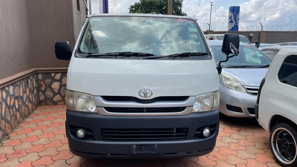 Toyota Hiace 2008