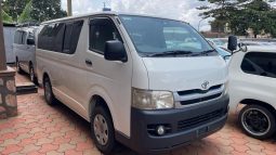 
										Toyota Hiace 2008 full									