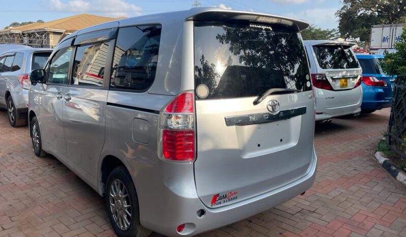 
								Toyota Noah 2008 full									