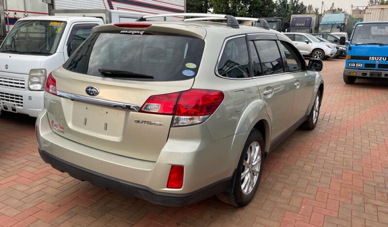 
								Subaru Outback 2009 full									