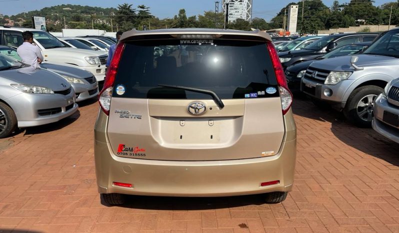 
								Toyota Passo Sette 2009 full									