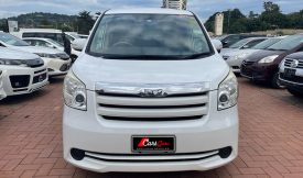 Toyota Noah 2009