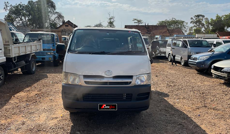 Toyota Hiace 2009