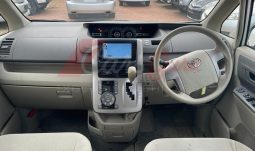 
										Toyota Noah 2009 full									