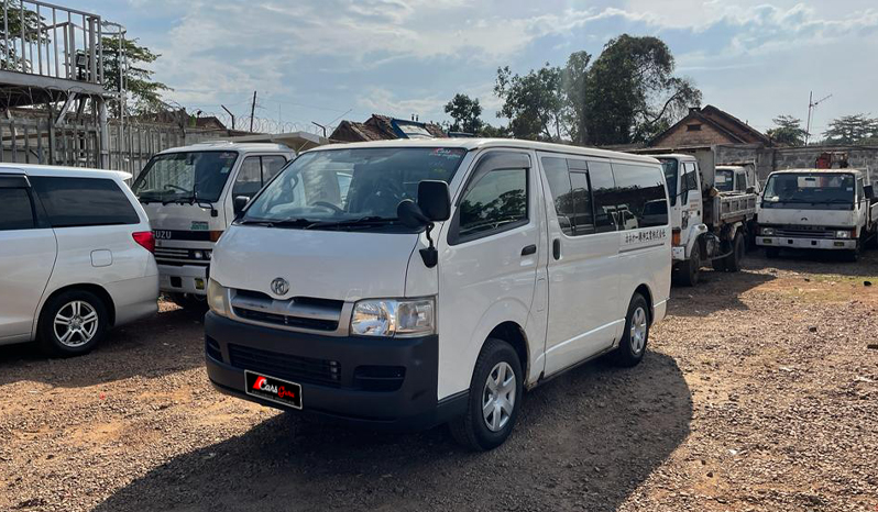 Toyota Hiace 2009