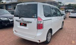 
										Toyota Noah 2009 full									