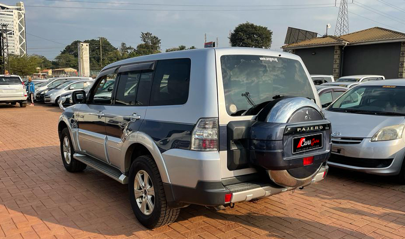 Mitsubishi Pajero 2008