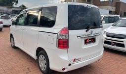 
										Toyota Noah 2009 full									