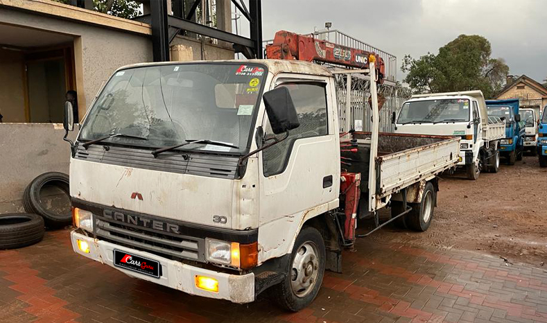 Mitsubishi Canter Crane 1990