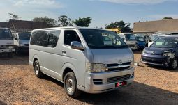 
										Toyota Hiace 2008 full									