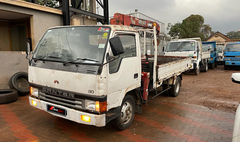 Mitsubishi Canter Crane 1990