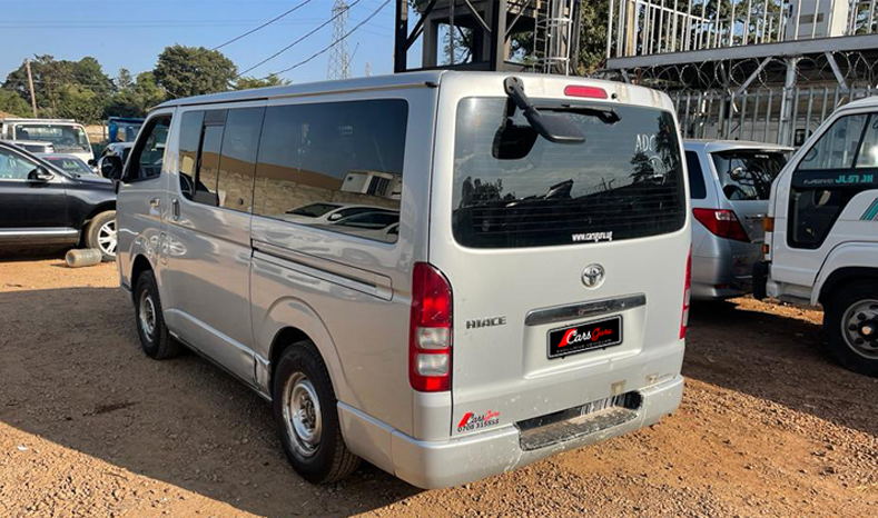 Toyota Hiace 2008