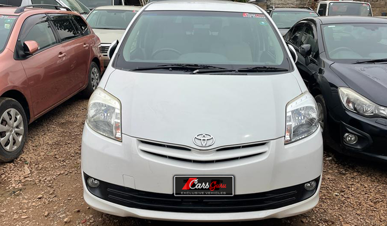 Toyota Passo Sette 2009