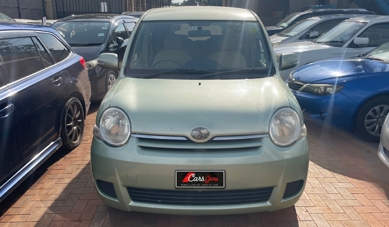 Toyota Sienta 2009