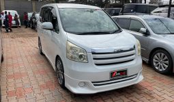 
										Toyota Noah 2008 full									