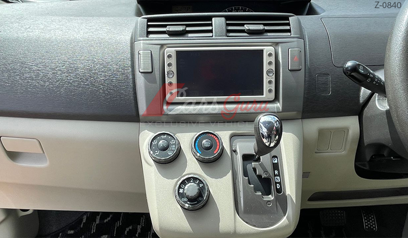 TOYOTA PASSO SETTE 2010