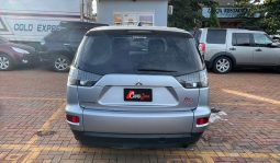 
										Mitsubishi Outlander 2010 full									