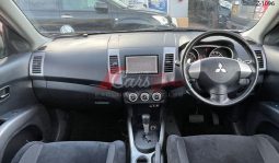 
										Mitsubishi Outlander 2010 full									