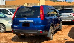 
										Nissan X-TRAIL 2010 full									