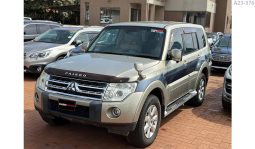 
										Mitsubishi PAJERO 2008 full									