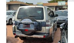 
										Mitsubishi PAJERO 2008 full									