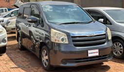 
										Toyota Noah 2008 full									