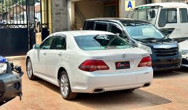 Toyota Crown Royal 2008