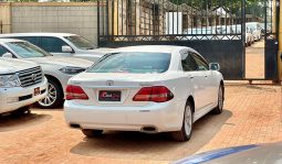 
										Toyota Crown Royal 2008 full									