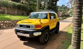 Toyota FJ CRUISER 2011