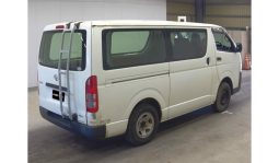 Toyota Hiace 2015