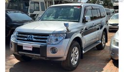 
										Mitsubishi Pajero 2011 full									