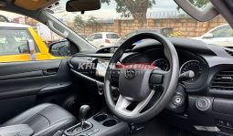 
										Toyota HILUX 2018 full									