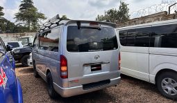 
										Toyota Hiace 2011 full									