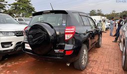 
										Toyota RAV4 2011 full									