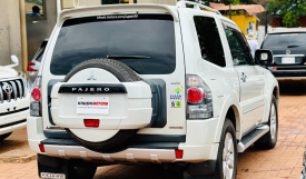 MitSubishi Pajero Short 2011