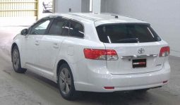 
										Toyota Avensis Wagon 2015 full									