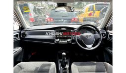 
										Toyota Corolla Axio 2015 full									