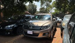 
										Volks Wagon Tiguan 2015 full									