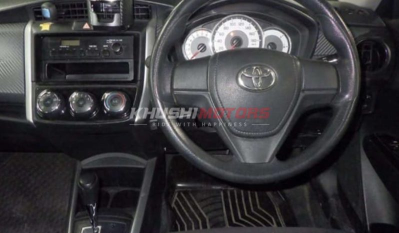 
								Toyota Corolla Fielder 2015 full									