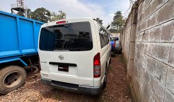 
										Toyota Hiace 2011 full									