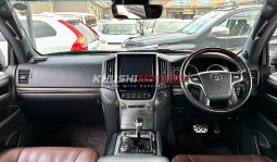 
										Toyota Land Cruiser 2018 full									