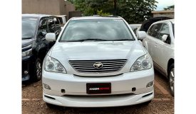 Toyota Harrier 2011