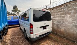 
										Toyota Hiace 2011 full									