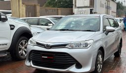 
										Toyota Corolla Fielder 2015 full									