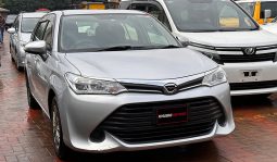 
										Toyota Corolla Fielder 2015 full									